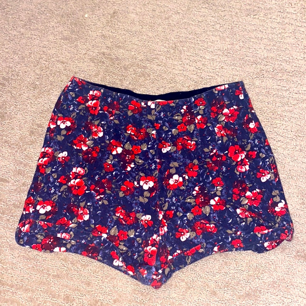 Blue & red Hollister fabric shorts size medium
